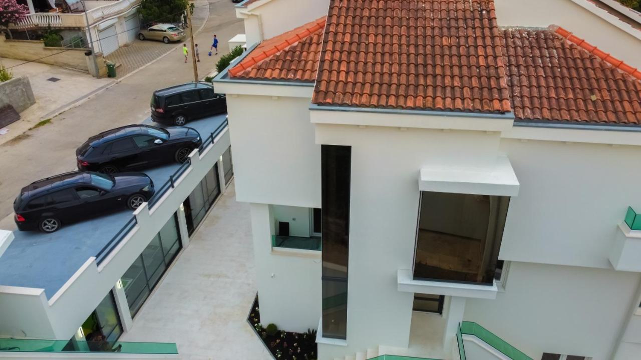 Holiday House Dominik Apartments スヴェティ・ペタル エクステリア 写真