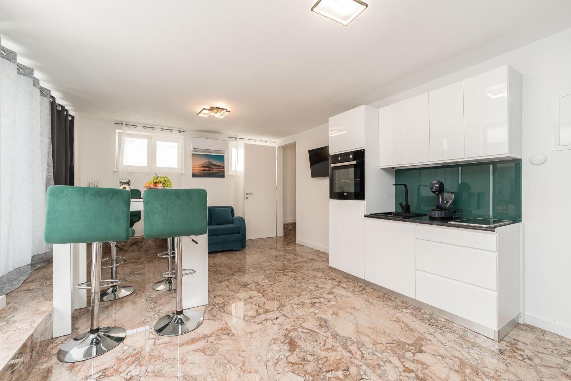 Holiday House Dominik Apartments スヴェティ・ペタル エクステリア 写真